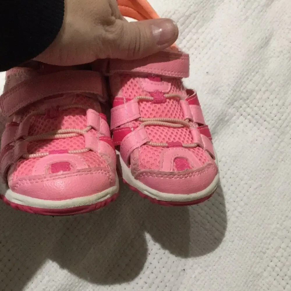 Carters water play shoe in pink worn once 7